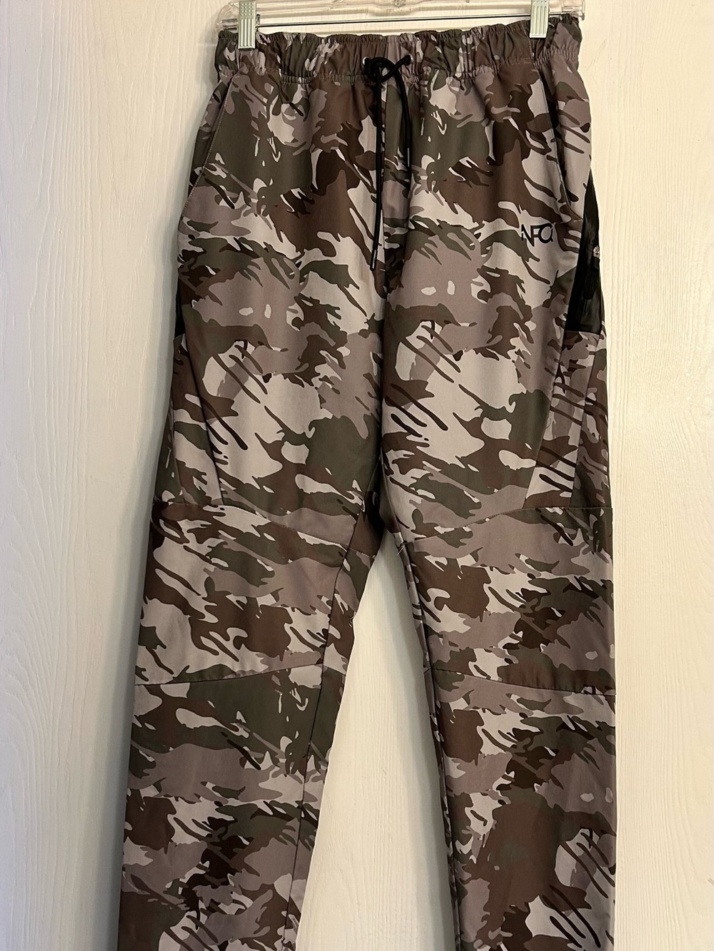 NFQ (Never Fu**ing Quit) NWOT ladies athletic pants/joggers - desert camo, Small